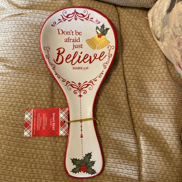 ❤️🤍💚NWT Mark 5:36 “Don’t be afraid just Believe” Ceramic Christmas Spoon Rest - Picture 2 of 9